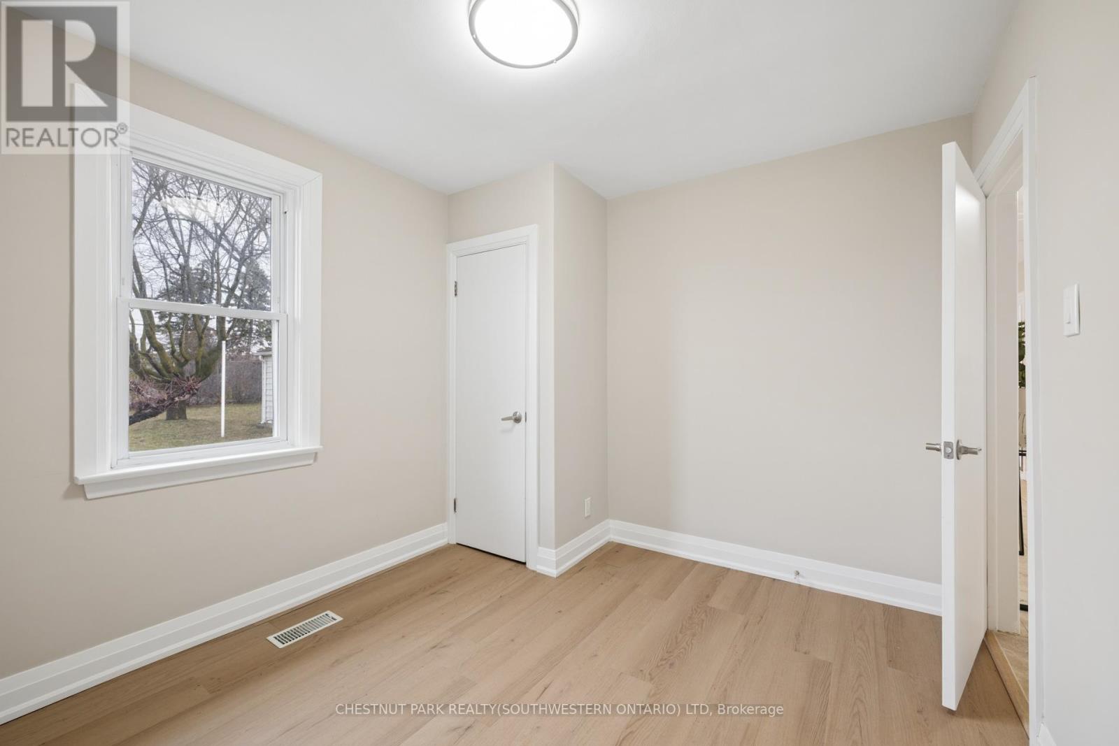 492 Ephraim Street, Kitchener, Ontario  N2B 2C6 - Photo 20 - X12944924