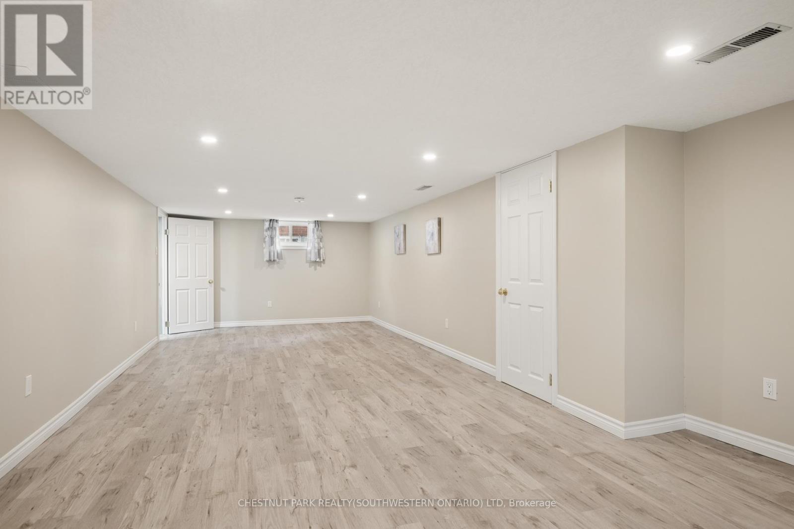 492 Ephraim Street, Kitchener, Ontario  N2B 2C6 - Photo 28 - X12944924