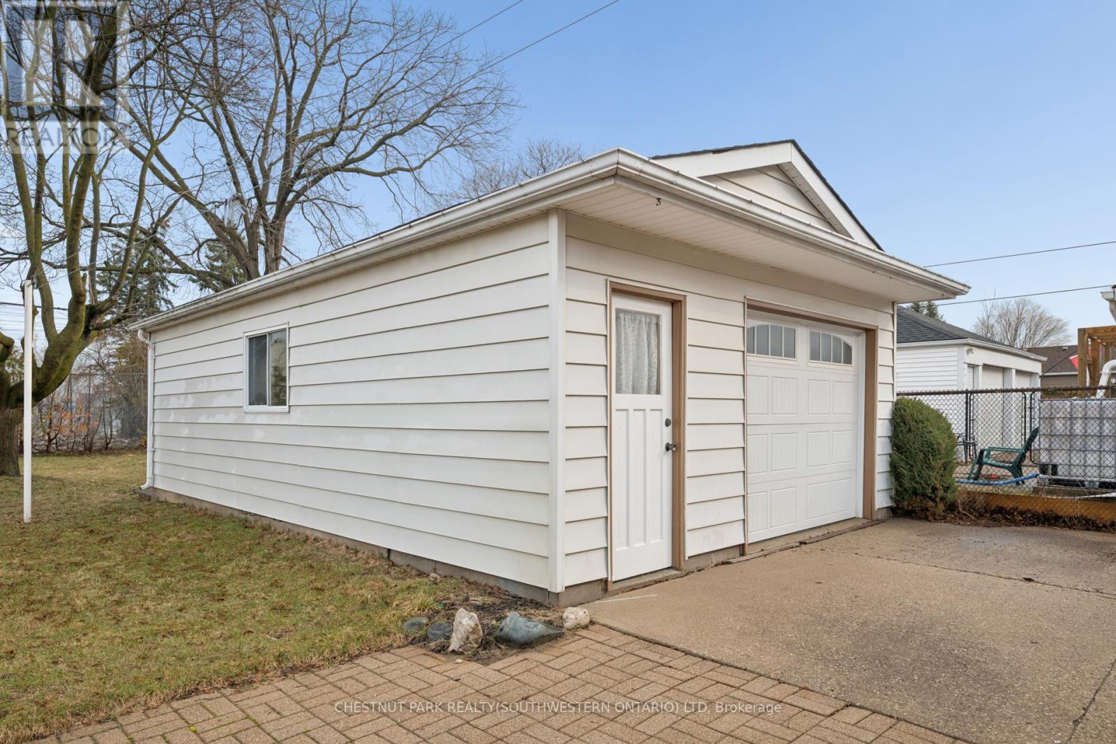 492 Ephraim Street, Kitchener, Ontario  N2B 2C6 - Photo 40 - X12944924