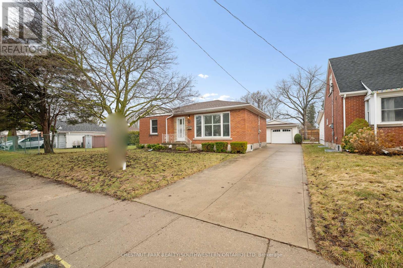 492 Ephraim Street, Kitchener, Ontario  N2B 2C6 - Photo 6 - X12944924