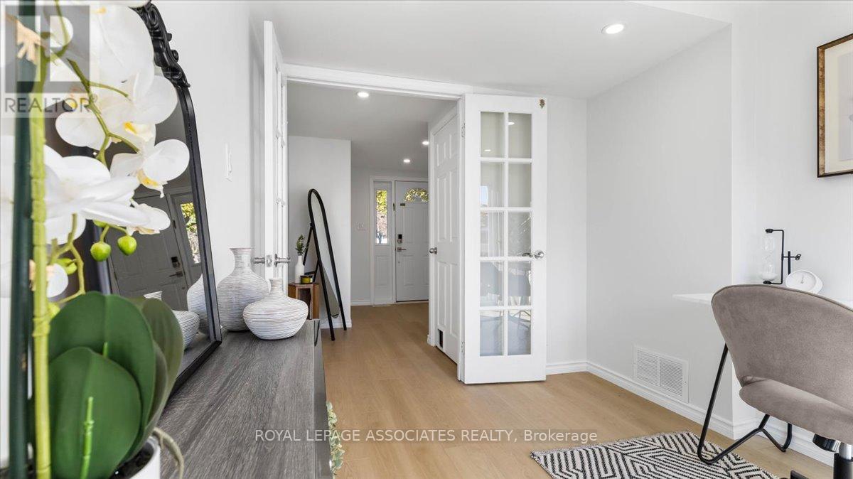 27 Janlyn Crescent, Belleville, Ontario  K8N 1L1 - Photo 4 - X12944942