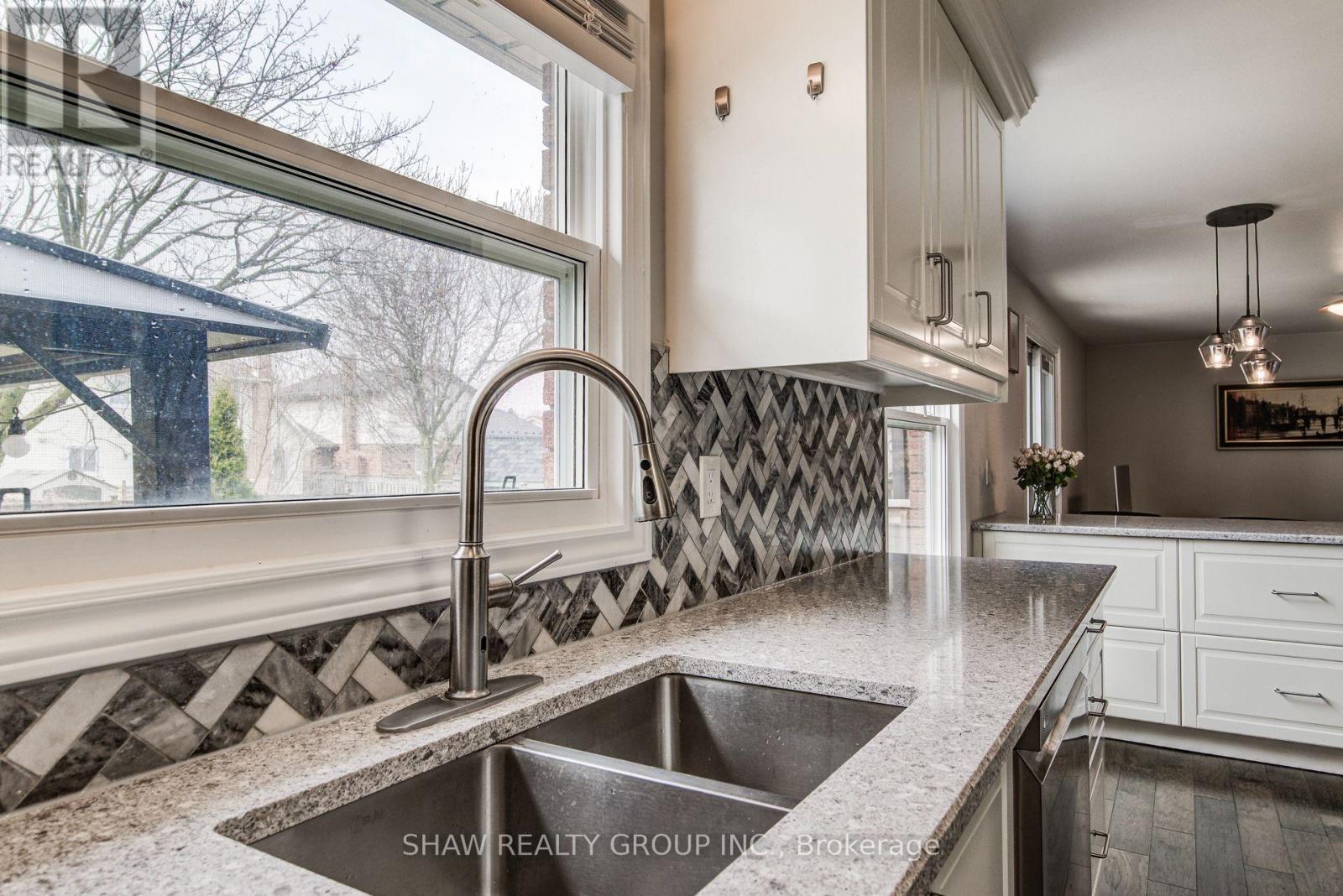 110 Imperial Drive, Guelph, Ontario  N1H 7Z5 - Photo 18 - X12945026