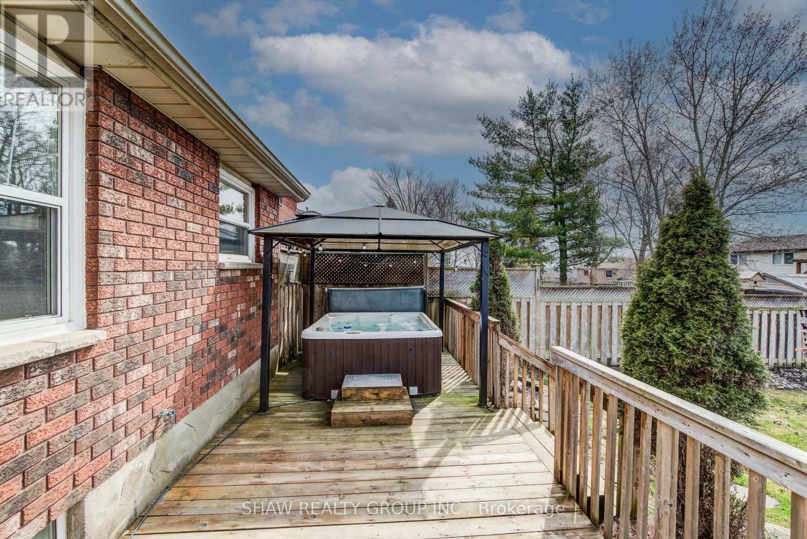 110 Imperial Drive, Guelph, Ontario  N1H 7Z5 - Photo 42 - X12945026