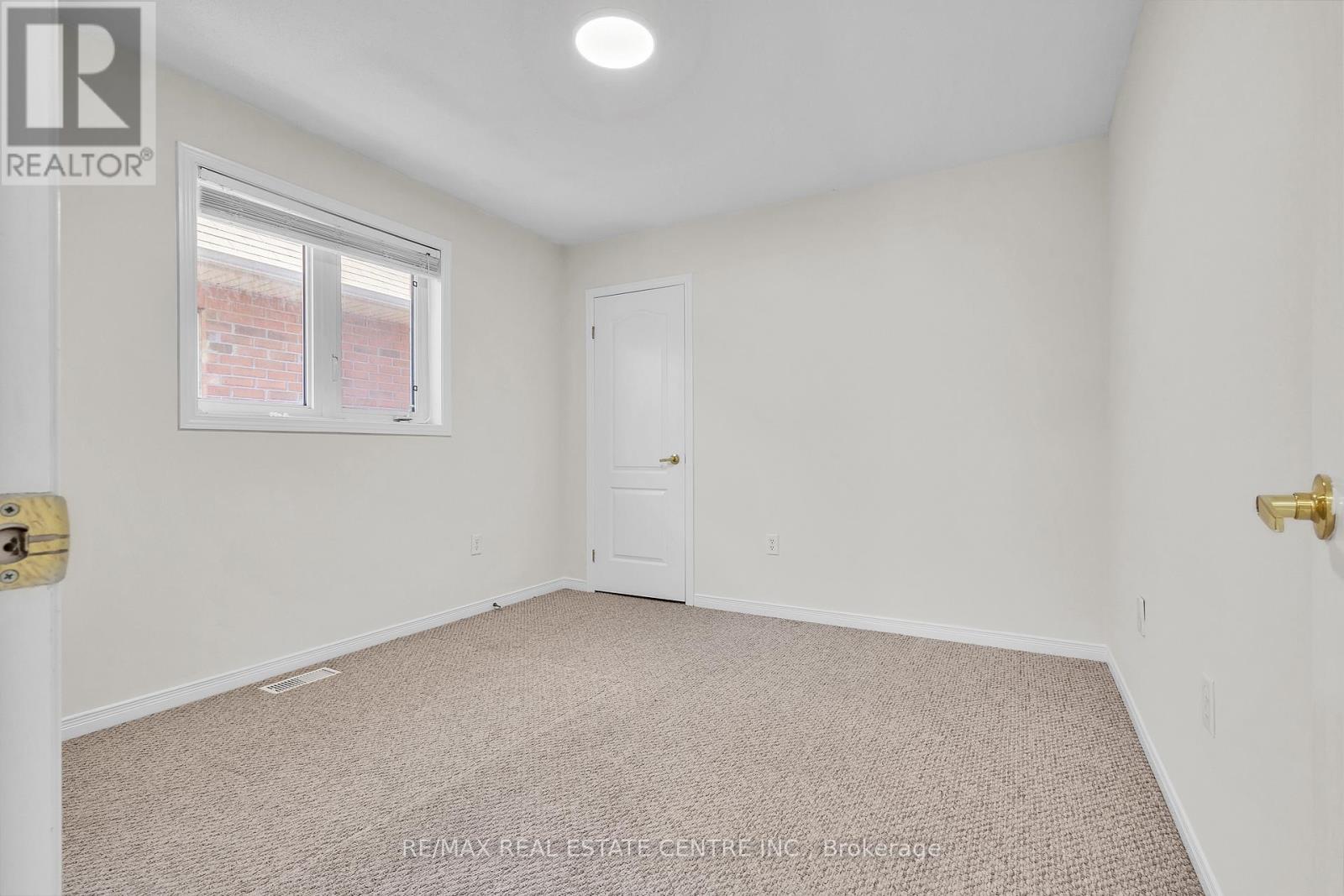 86 Glendarling Crescent, Hamilton, Ontario  L8E 0B1 - Photo 24 - X12945068