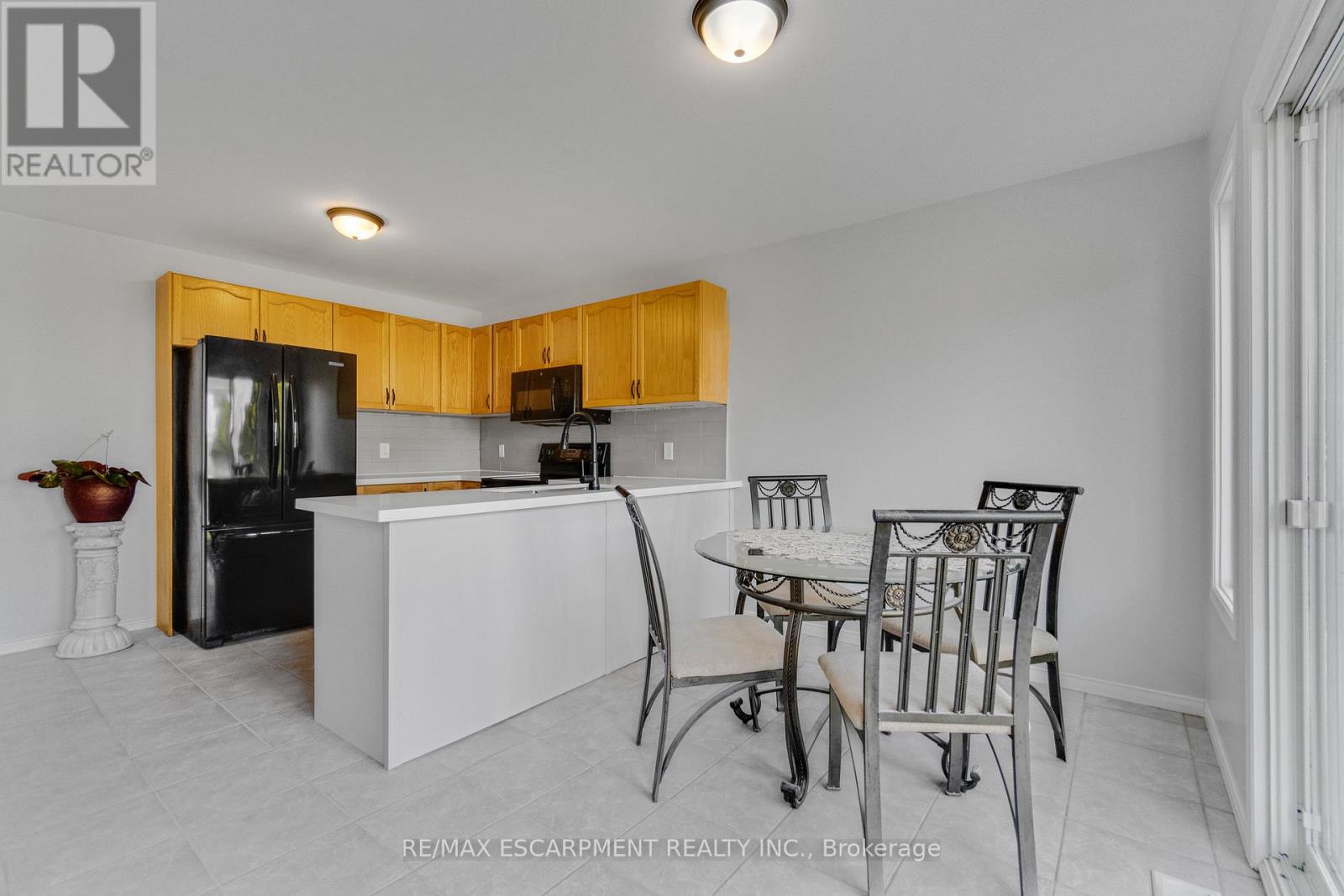 180 Fano Drive, Hamilton, Ontario  L8W 3X3 - Photo 17 - X12945094