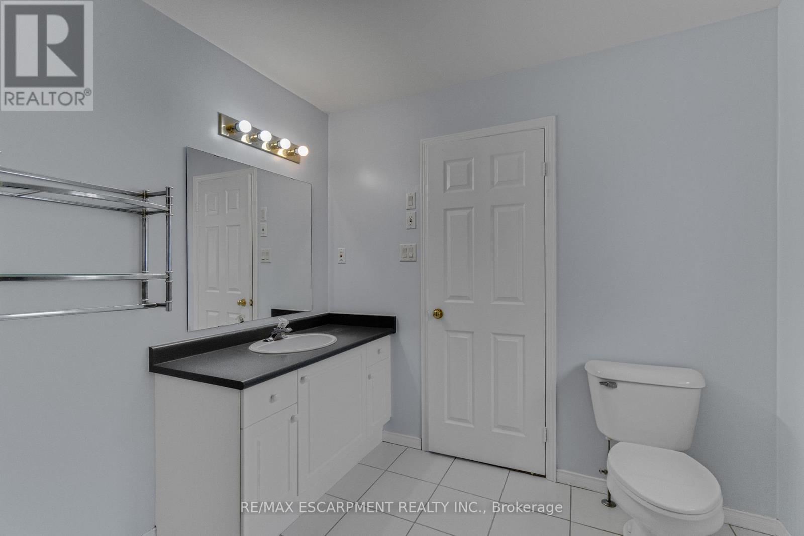 180 Fano Drive, Hamilton, Ontario  L8W 3X3 - Photo 34 - X12945094