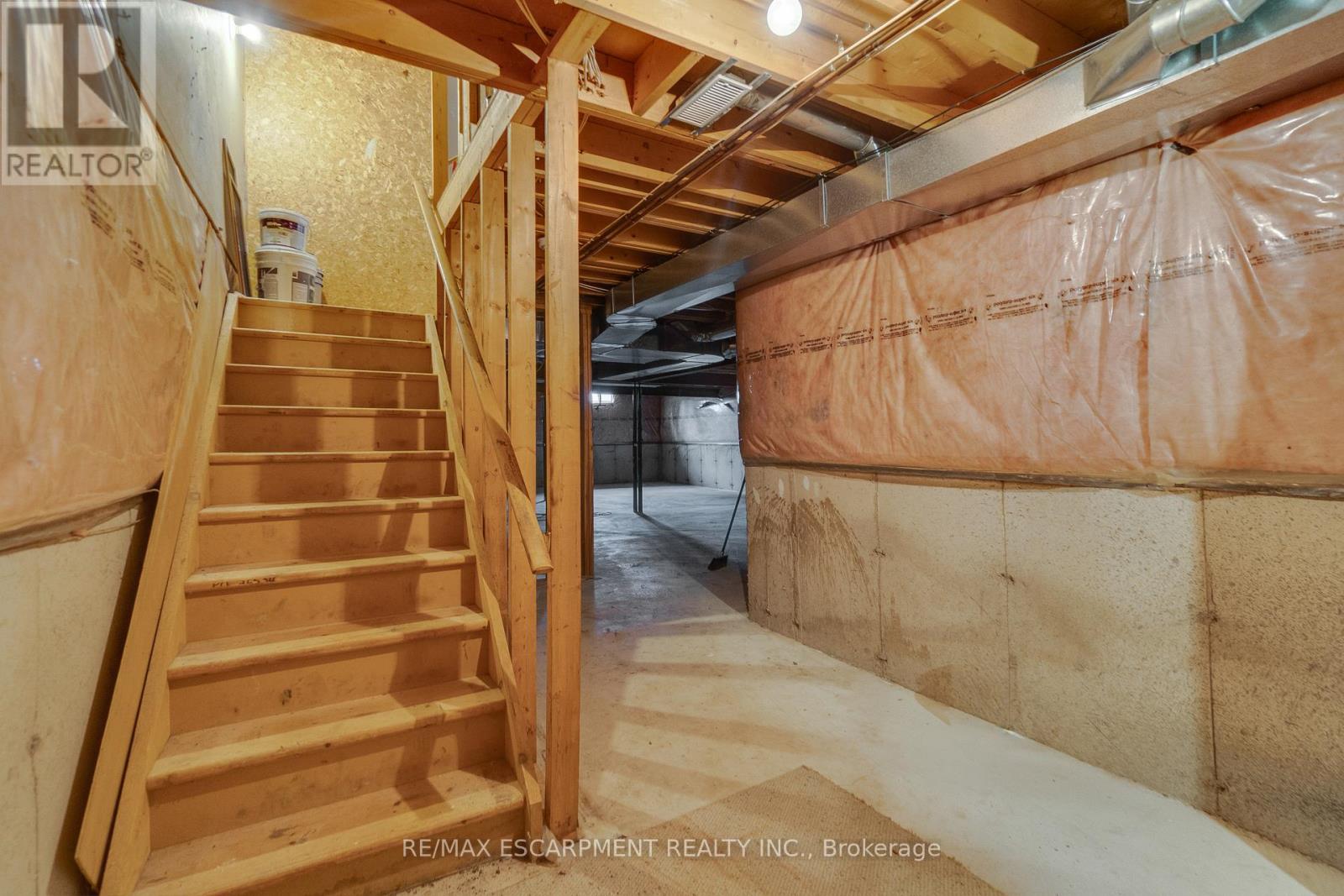 180 Fano Drive, Hamilton, Ontario  L8W 3X3 - Photo 44 - X12945094