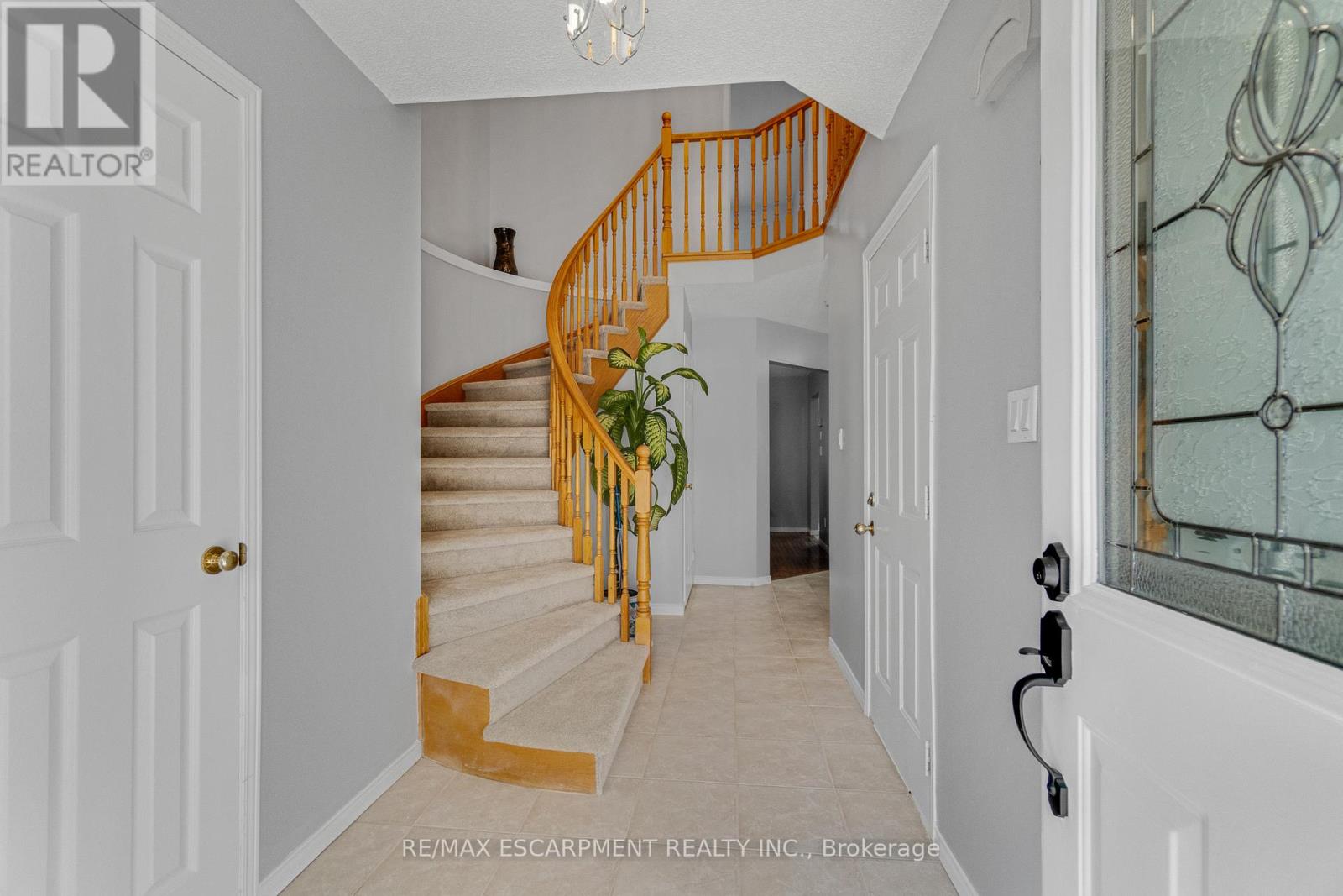 180 Fano Drive, Hamilton, Ontario  L8W 3X3 - Photo 6 - X12945094