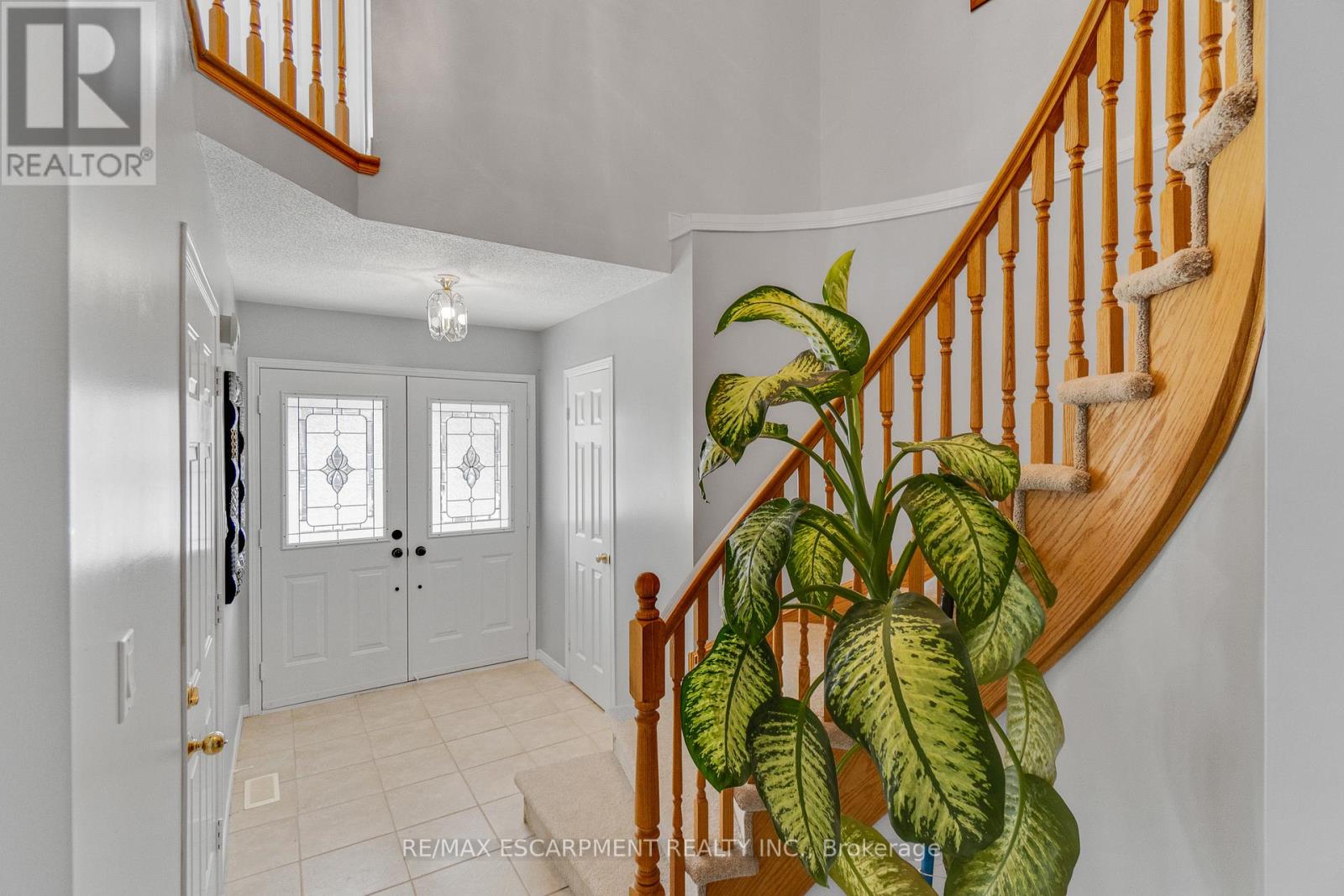 180 Fano Drive, Hamilton, Ontario  L8W 3X3 - Photo 7 - X12945094