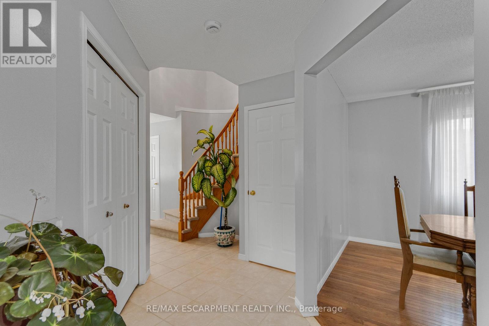 180 Fano Drive, Hamilton, Ontario  L8W 3X3 - Photo 9 - X12945094