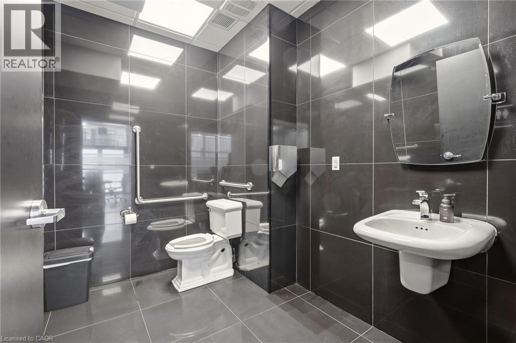 1940 Ironstone Drive Unit# 15, Burlington, Ontario  L7L 0E4 - Photo 13 - 40813482