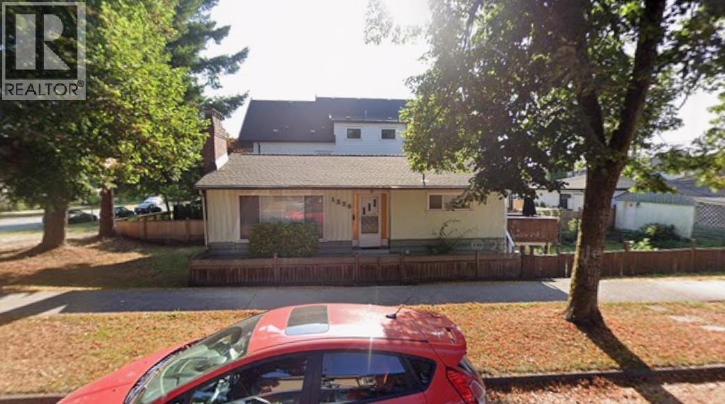 1326 Windermere Street, Vancouver, British Columbia  V5K 4K3 - Photo 10 - R3071777