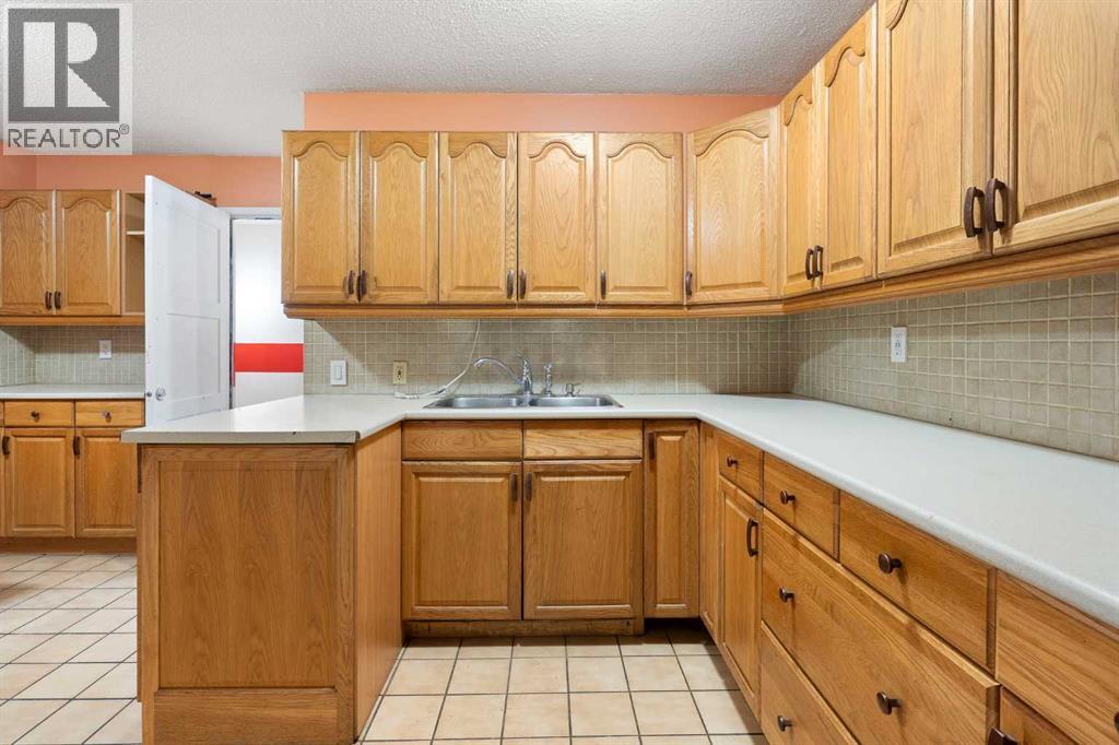 5128 Maryvale Drive Ne, Calgary, Alberta  T2A 2V6 - Photo 12 - A2298155