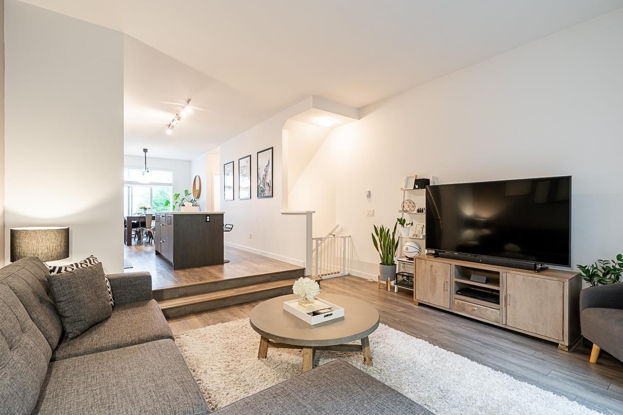 100 5340 Guildford Drive, Surrey, British Columbia  V3R 0C9 - Photo 7 - R3105220