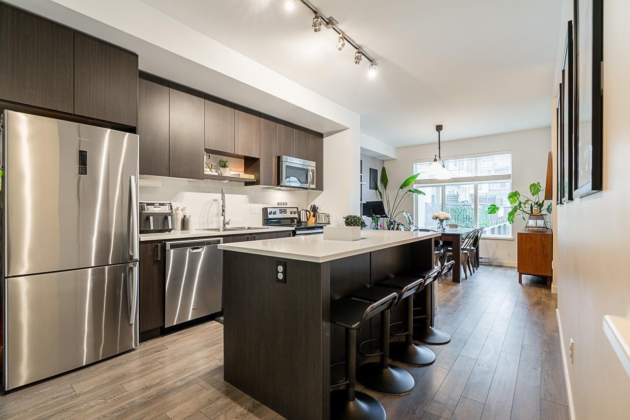 100 5340 Guildford Drive, Surrey, British Columbia  V3R 0C9 - Photo 9 - R3105220