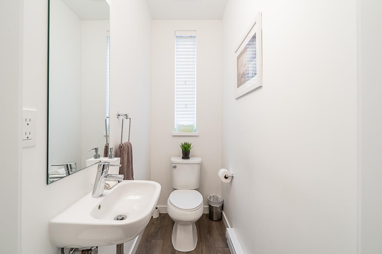 100 5340 Guildford Drive, Surrey, British Columbia  V3R 0C9 - Photo 16 - R3105220