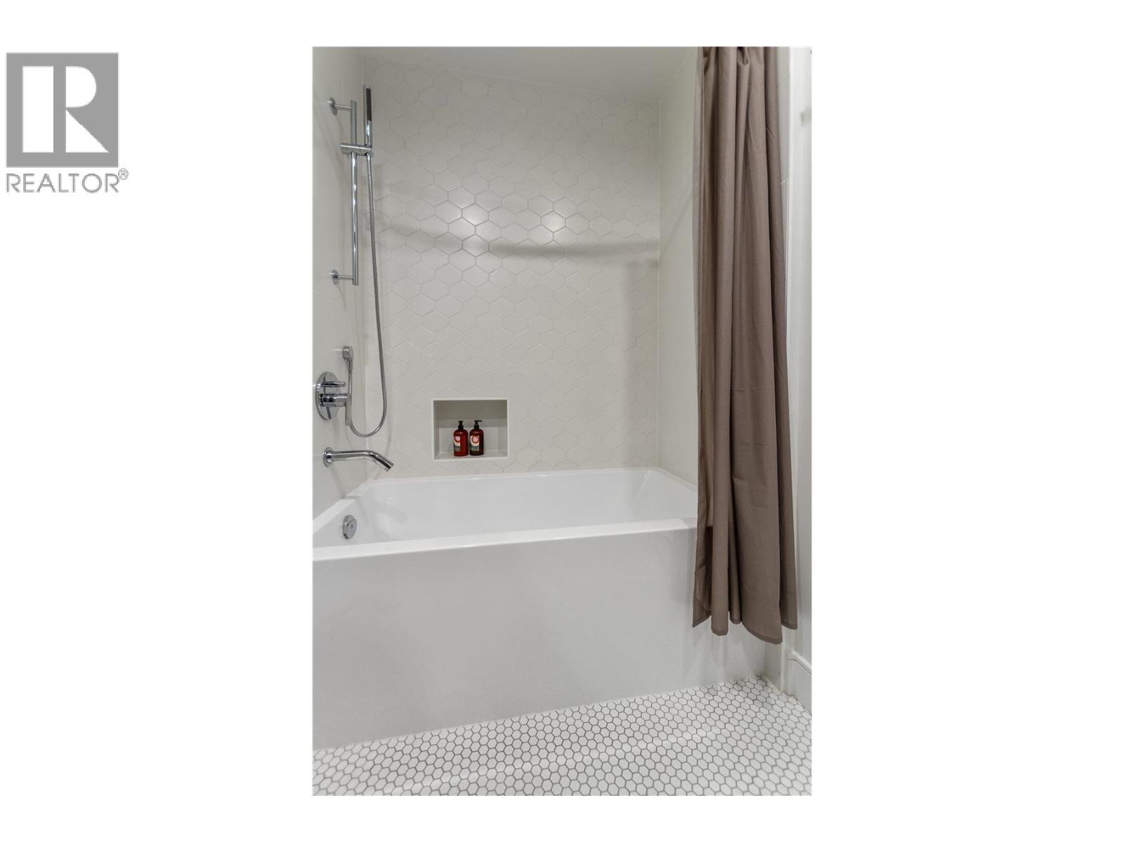 326 55 Klahanie Drive, Port Moody, British Columbia  V3H 0M9 - Photo 19 - R3103773