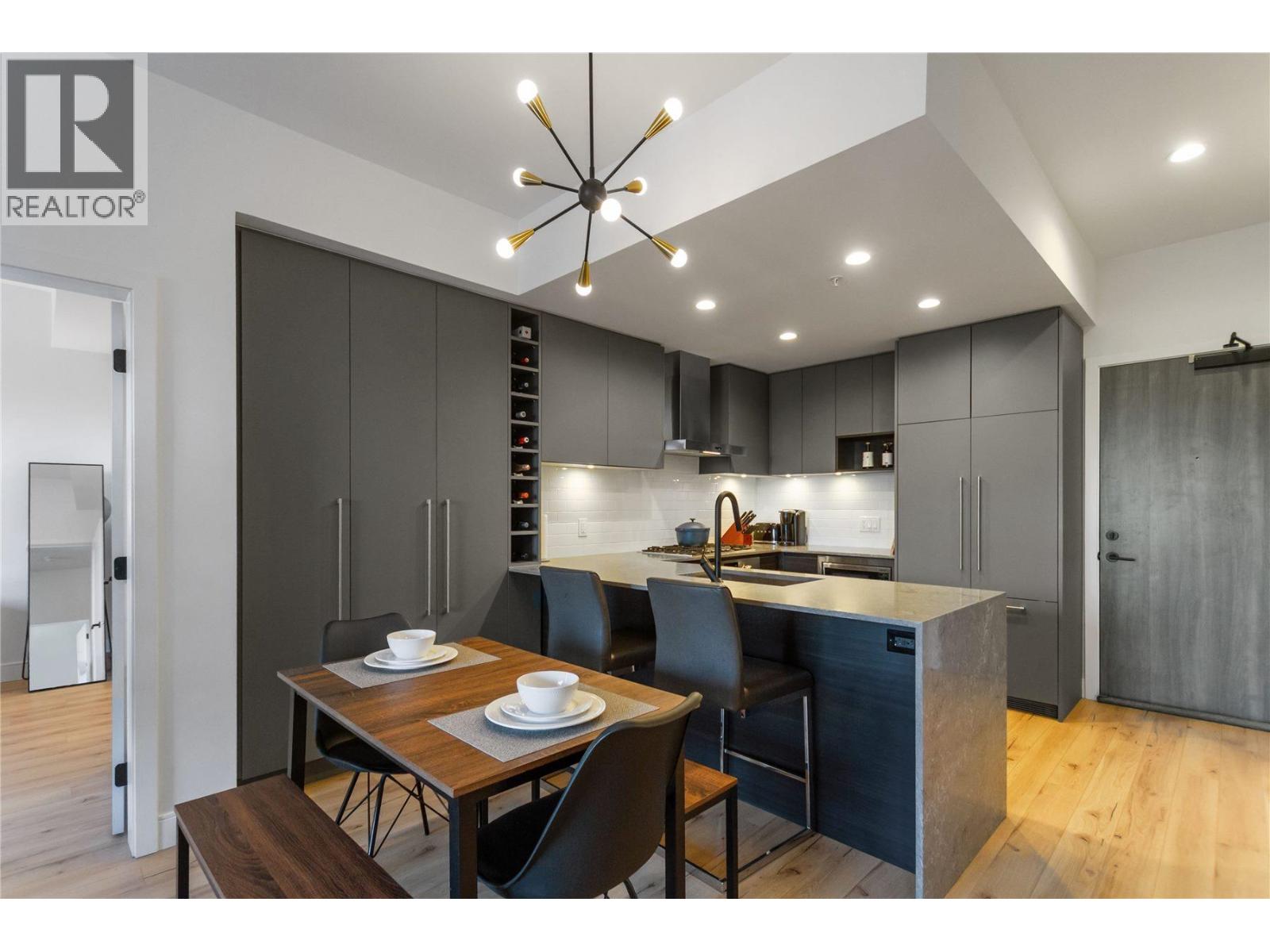 326 55 Klahanie Drive, Port Moody, British Columbia  V3H 0M9 - Photo 8 - R3103773