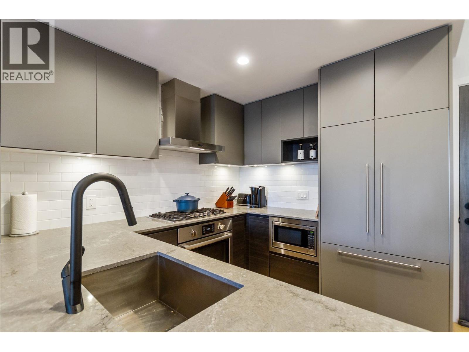 326 55 Klahanie Drive, Port Moody, British Columbia  V3H 0M9 - Photo 9 - R3103773