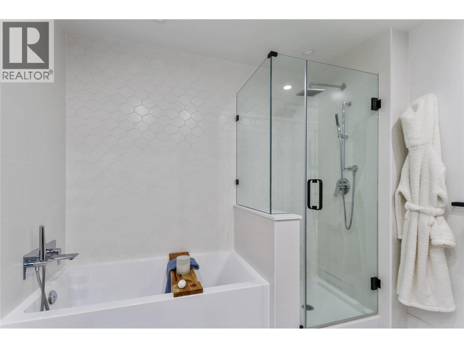 326 55 Klahanie Drive, Port Moody, British Columbia  V3H 0M9 - Photo 15 - R3103773