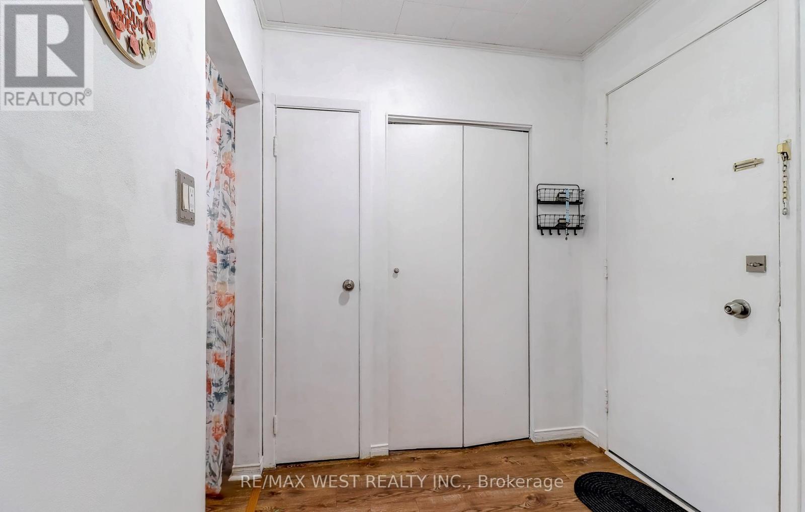 27 - 10 Leith Hill Road, Toronto, Ontario  M2J 1Z2 - Photo 8 - C12943548