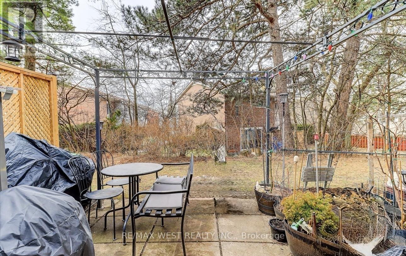 27 - 10 Leith Hill Road, Toronto, Ontario  M2J 1Z2 - Photo 19 - C12943548