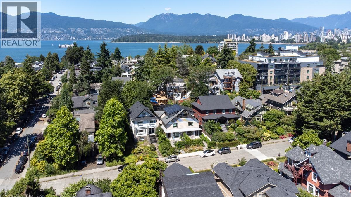 2575 W 3RD AVENUE, Vancouver, British Columbia