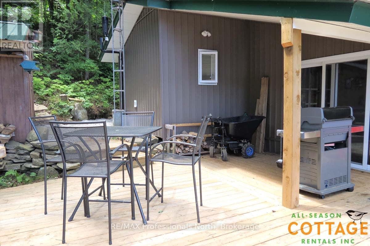 1027 Dow Trail, Dysart Et Al, Ontario  K0M 1S0 - Photo 22 - X12945382