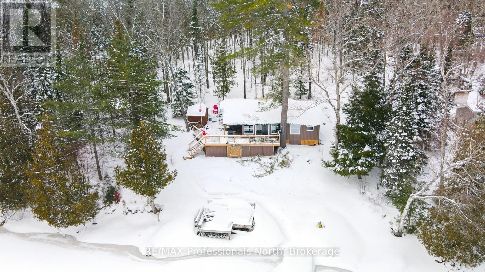 1027 Dow Trail, Dysart Et Al, Ontario  K0M 1S0 - Photo 3 - X12945382