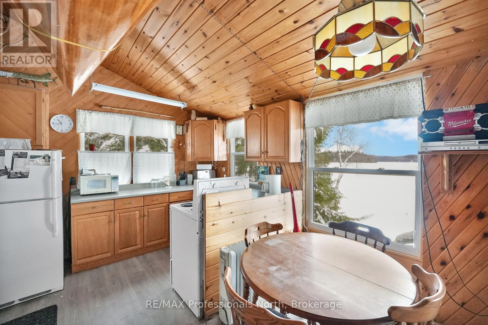 1027 Dow Trail, Dysart Et Al, Ontario  K0M 1S0 - Photo 6 - X12945382