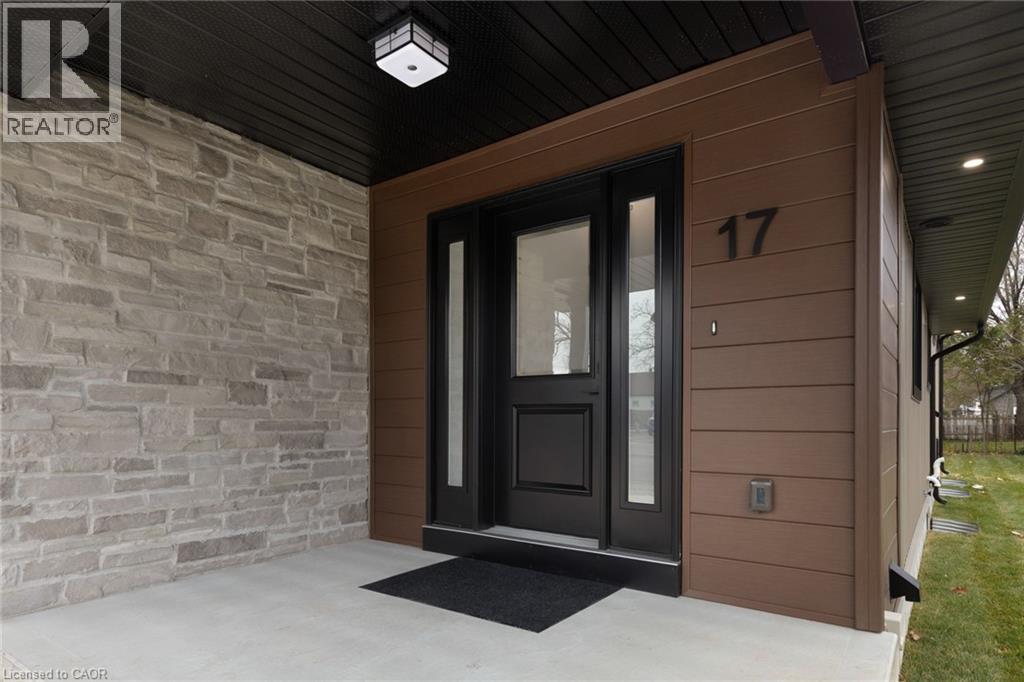 17 Church Street E, Delhi, Ontario  N4B 1T3 - Photo 3 - 40816929