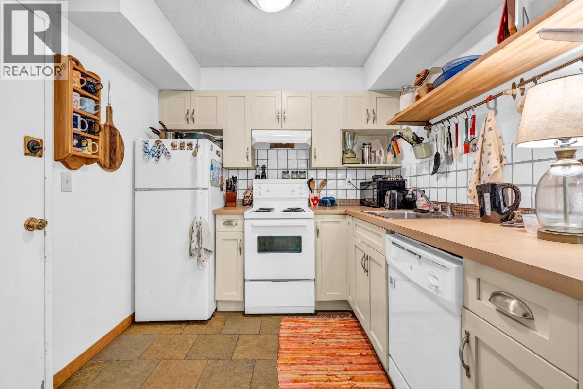 2575 W 3rd Avenue, Vancouver, British Columbia  V6K 1M2 - Photo 12 - R3105822