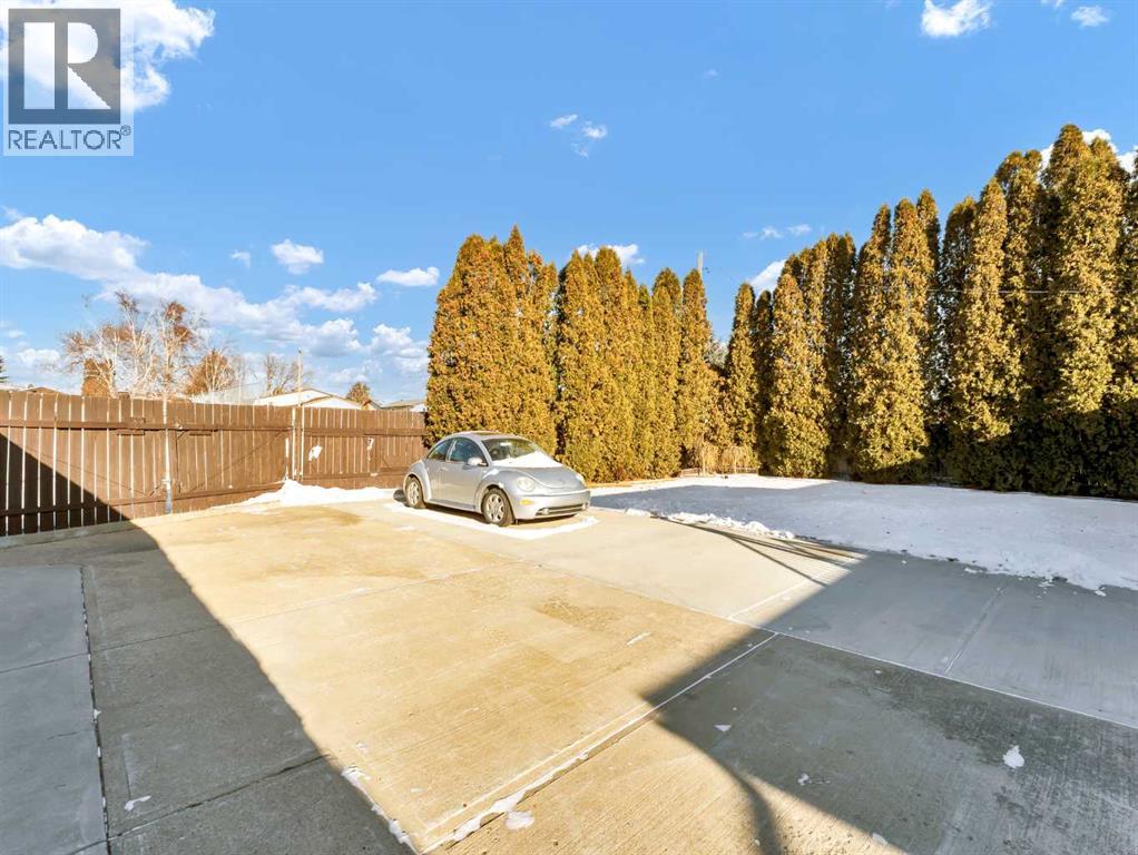 926 16 Street Ne, Medicine Hat, Alberta  T1A 5X5 - Photo 40 - A2286326