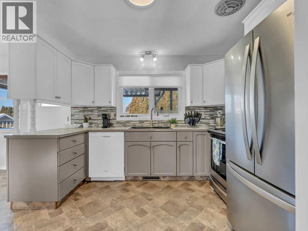 926 16 Street Ne, Medicine Hat, Alberta  T1A 5X5 - Photo 13 - A2286326