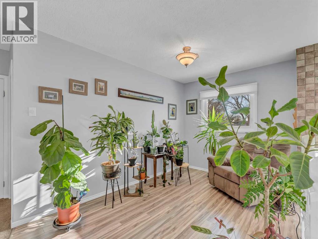 926 16 Street Ne, Medicine Hat, Alberta  T1A 5X5 - Photo 17 - A2286326