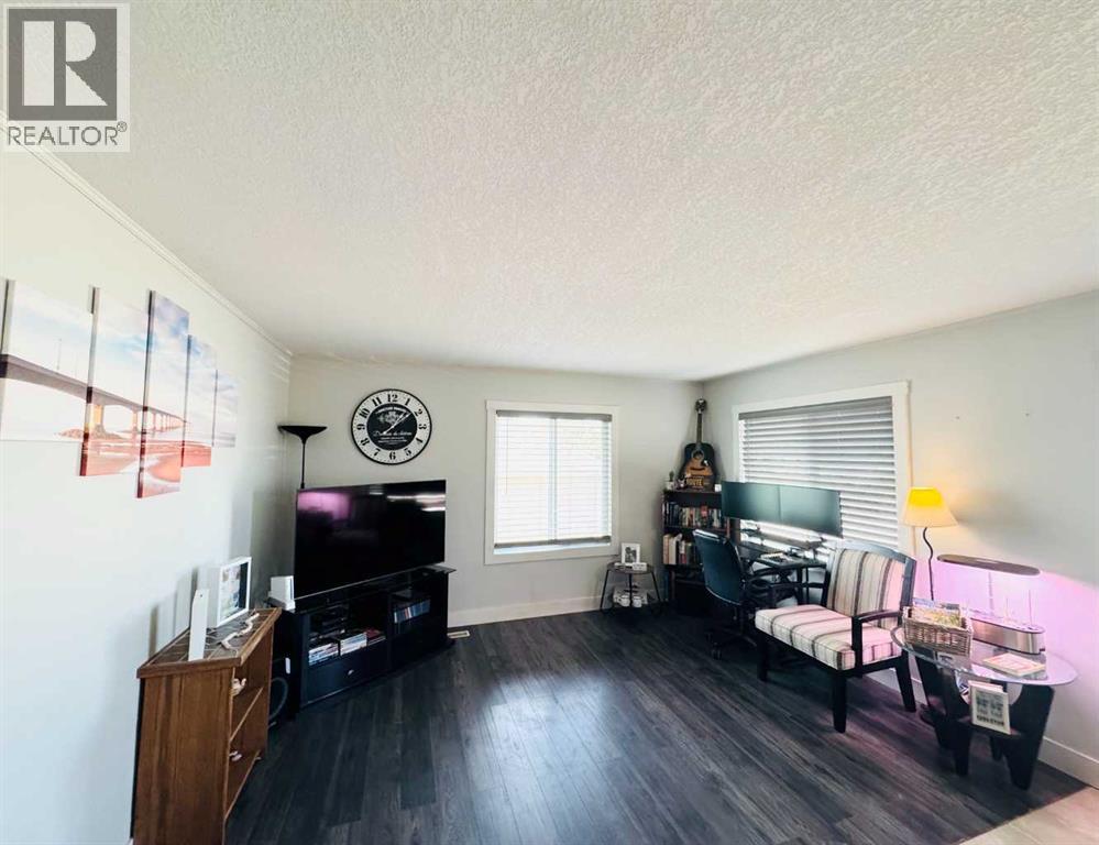 575 Rogers Avenue, Picture Butte, Alberta  T0K 1V0 - Photo 8 - A2295731