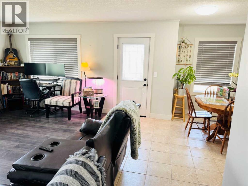 575 Rogers Avenue, Picture Butte, Alberta  T0K 1V0 - Photo 9 - A2295731