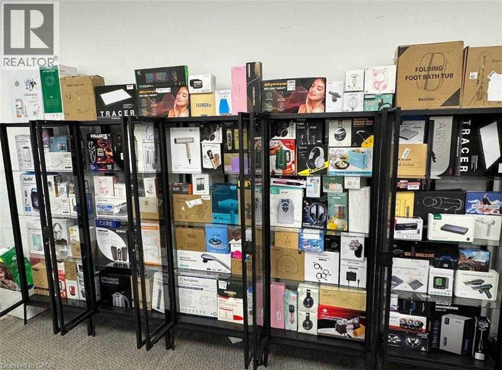 809 Victoria St N Unit# 8, Kitchener, Ontario  N2B 3C3 - Photo 3 - 40816934