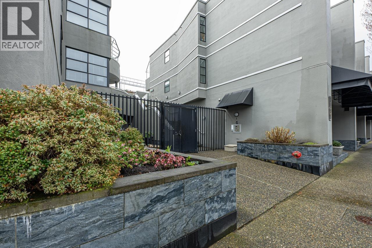 206 3151 Woodbine Drive, North Vancouver, British Columbia  V7R 2S4 - Photo 18 - R3104664