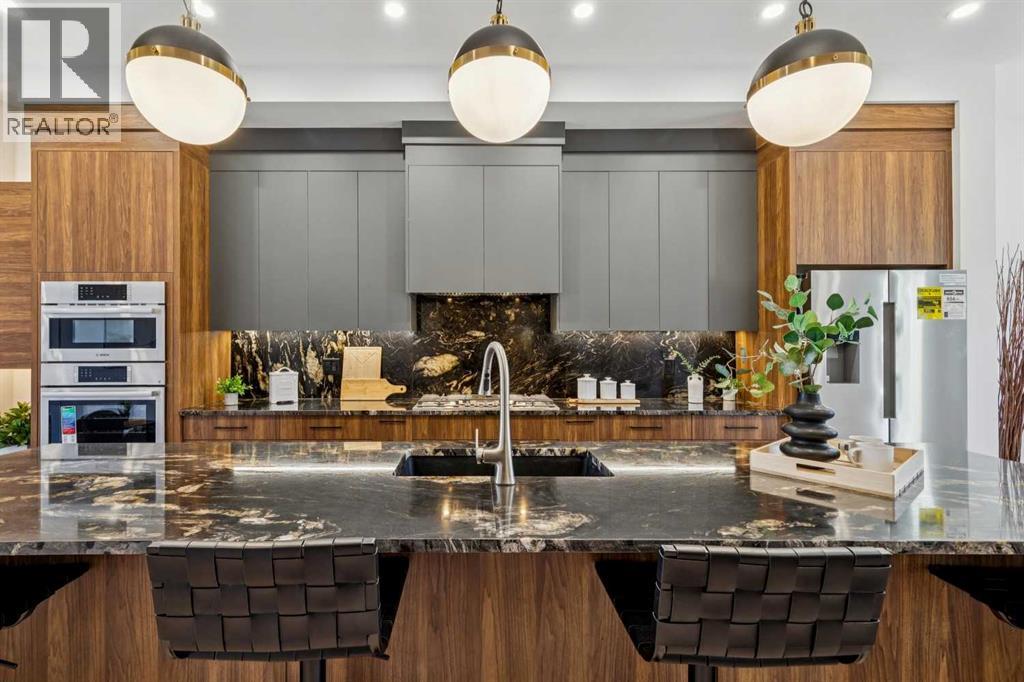 2620 30 Street Sw, Calgary, Alberta  T3E 2M2 - Photo 10 - A2294994