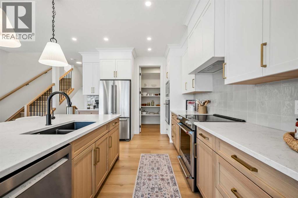 28 Sunvalley View, Cochrane, Alberta  T4C 0X8 - Photo 9 - A2295678