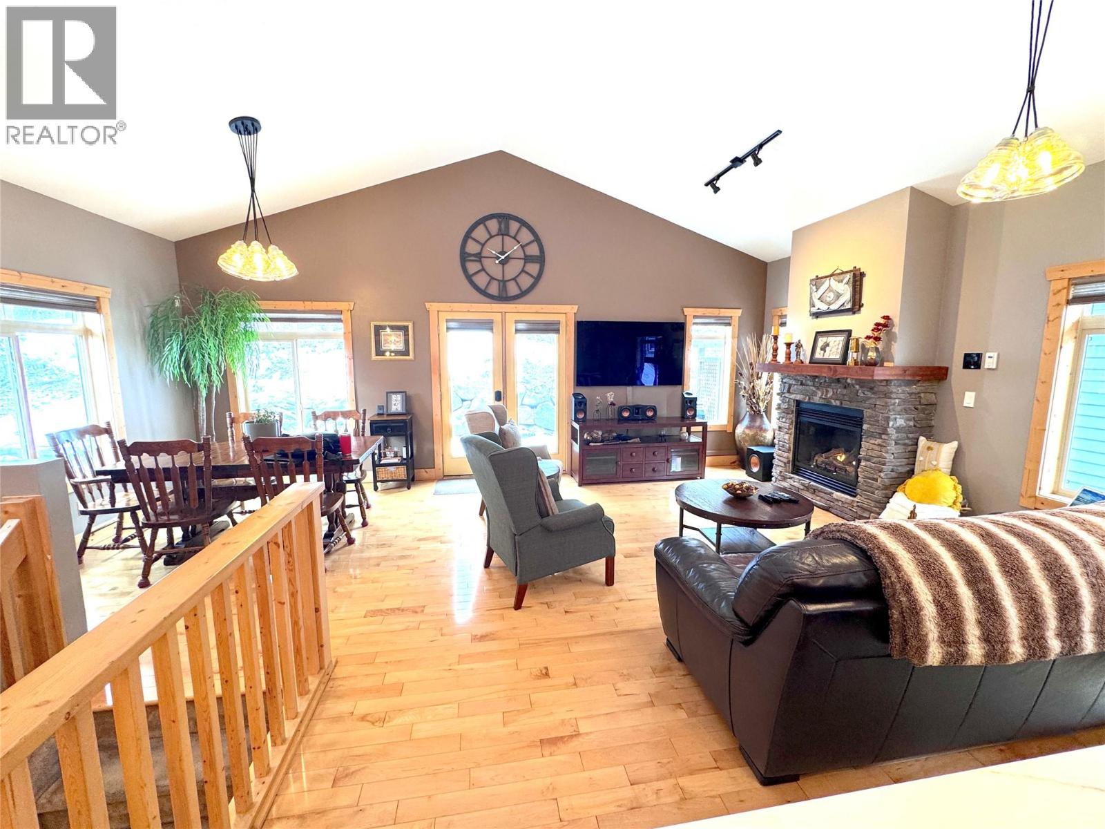 6 Alpine Trail Lane Unit# B, Fernie, British Columbia  V0B 1M5 - Photo 12 - 10378040