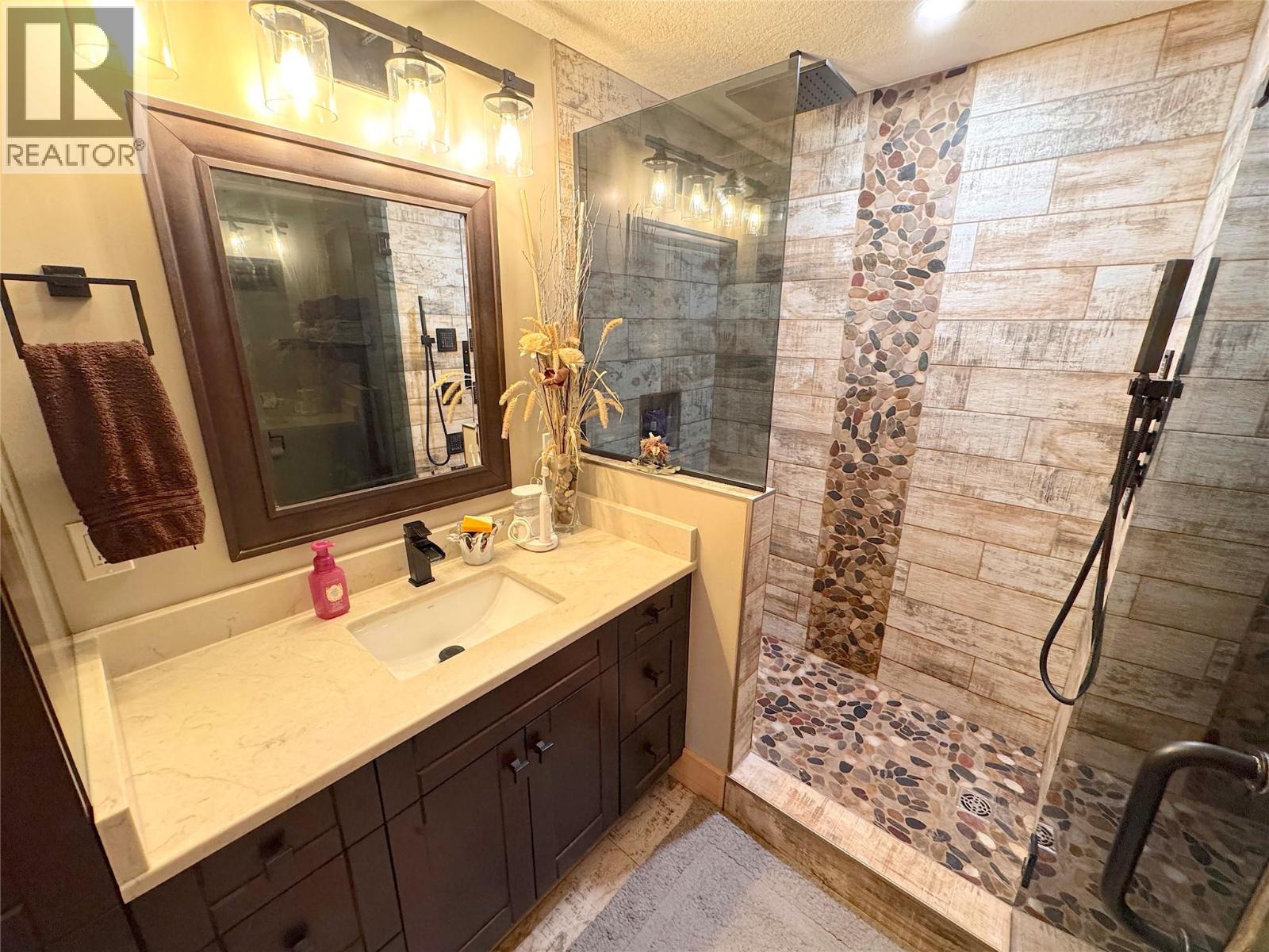 6 Alpine Trail Lane Unit# B, Fernie, British Columbia  V0B 1M5 - Photo 29 - 10378040