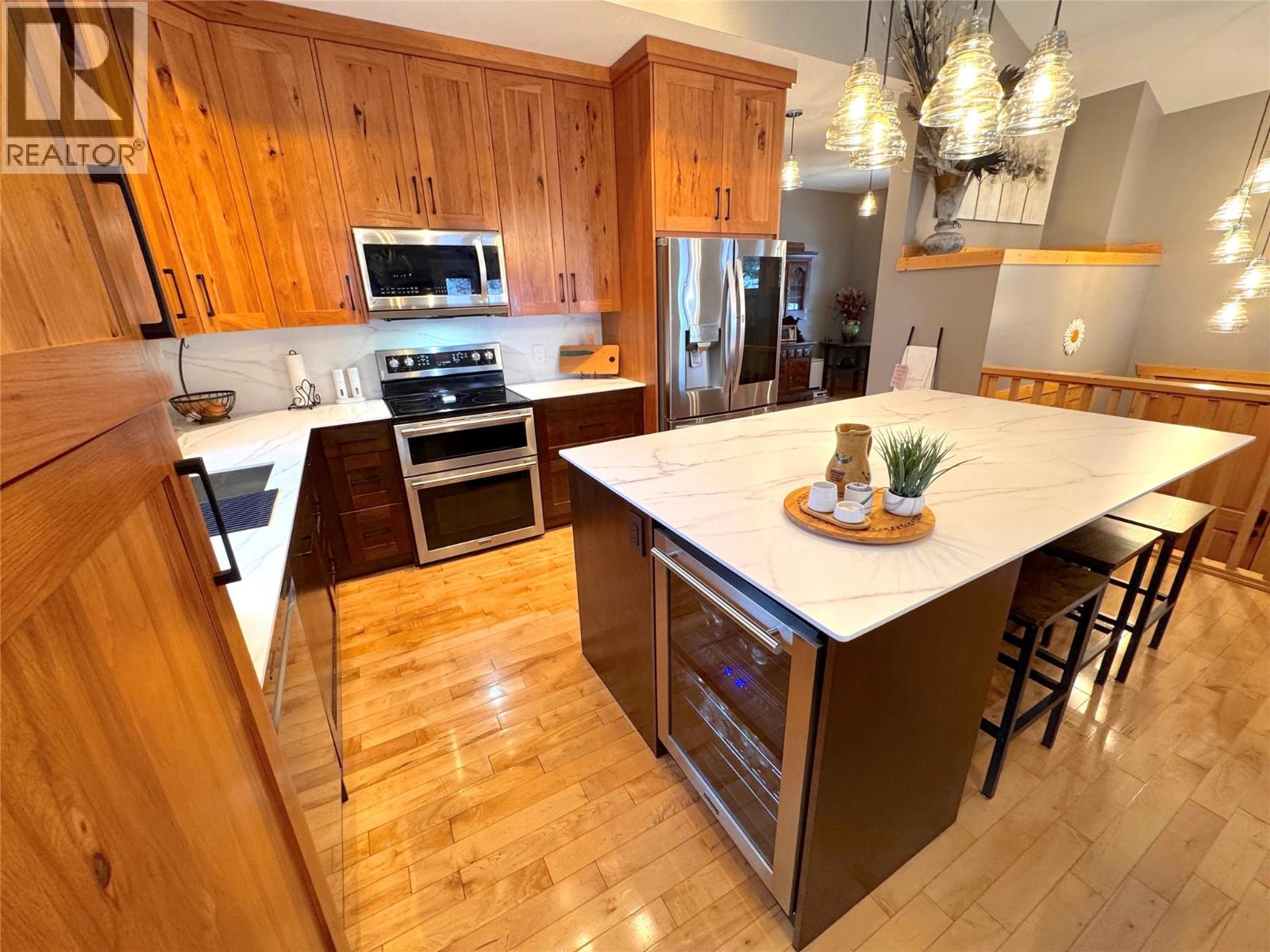 6 Alpine Trail Lane Unit# B, Fernie, British Columbia  V0B 1M5 - Photo 4 - 10378040