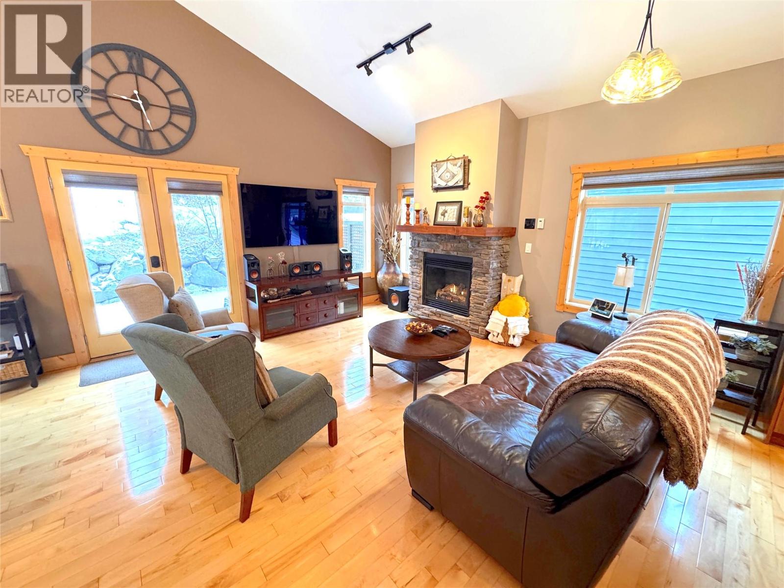 6 Alpine Trail Lane Unit# B, Fernie, British Columbia  V0B 1M5 - Photo 10 - 10378040