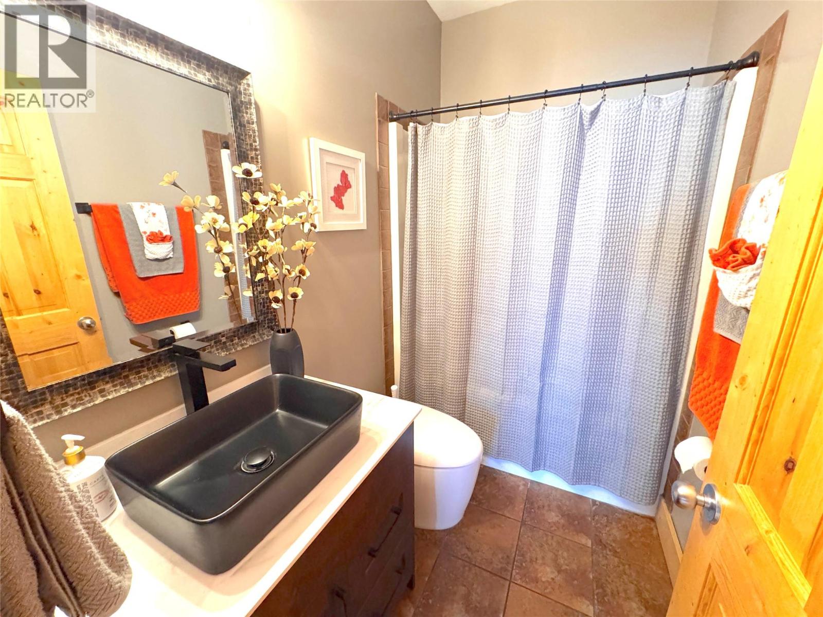 6 Alpine Trail Lane Unit# B, Fernie, British Columbia  V0B 1M5 - Photo 19 - 10378040