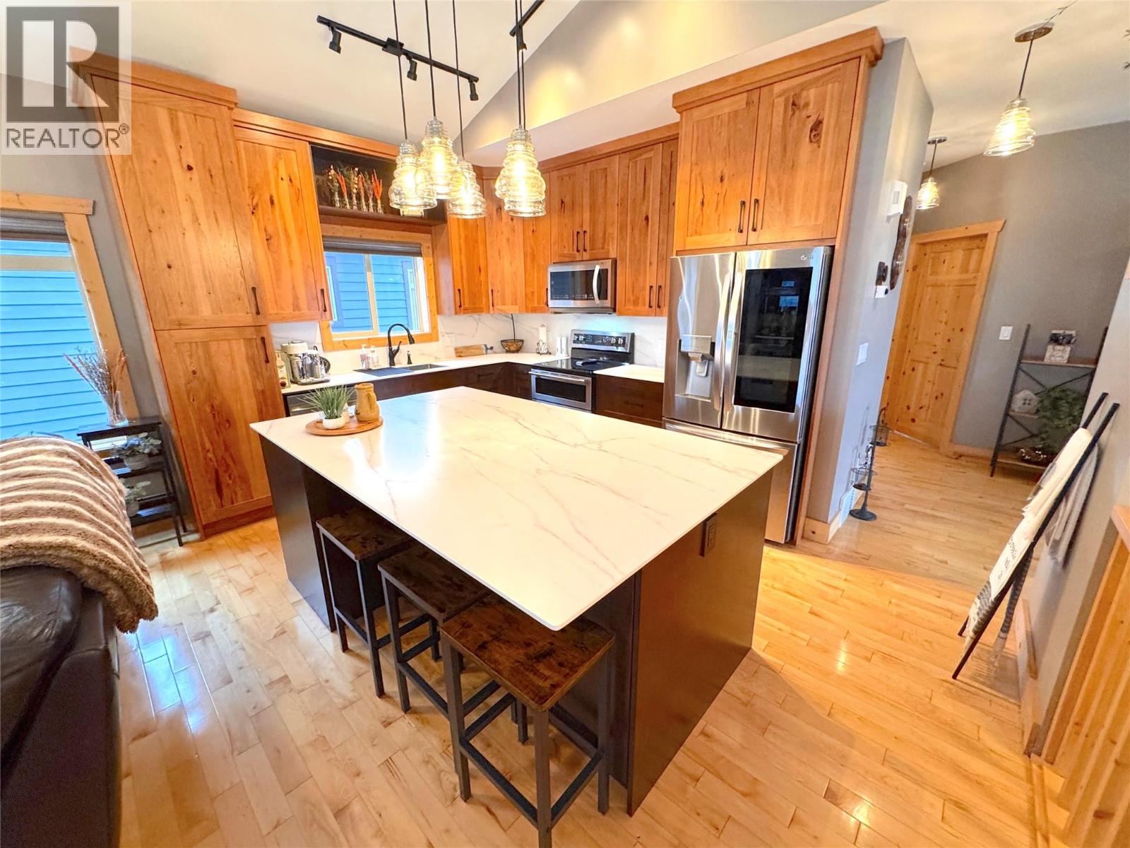 6 Alpine Trail Lane Unit# B, Fernie, British Columbia  V0B 1M5 - Photo 8 - 10378040