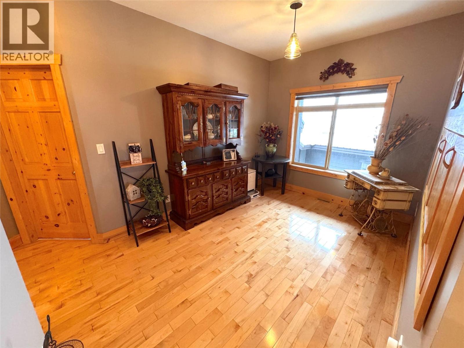 6 Alpine Trail Lane Unit# B, Fernie, British Columbia  V0B 1M5 - Photo 18 - 10378040