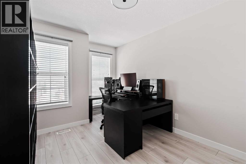 408 West Lakeview Drive, Chestermere, Alberta  T1X 2A4 - Photo 34 - A2296354