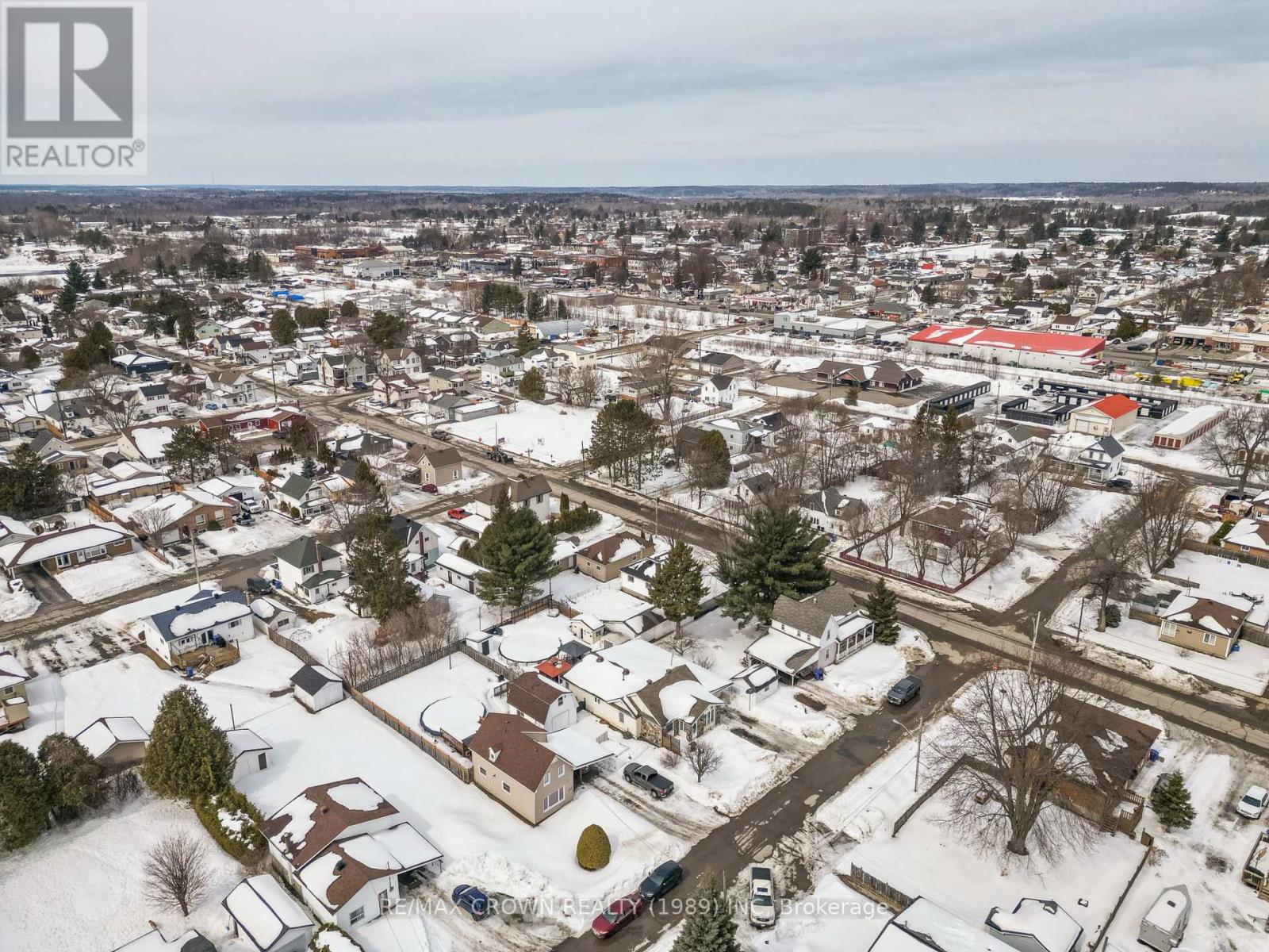 281 Arthur Street, West Nipissing, Ontario  P2B 3B4 - Photo 4 - X12939686